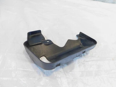 Cubierta del tanque de depósito de refrigerante del motor delantero Triumph Street Triple 675 RX 2013-2016 Foto 1 de 4