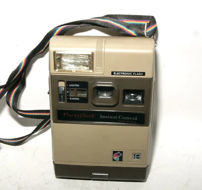 Kodak Party Flash Instant Camera - Image 1 of 4