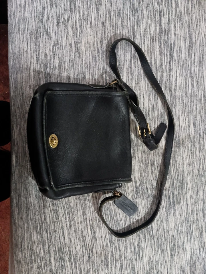 Bolso Bandolera Coach Vintage Cuero Penny Bolsillo Negro EE. UU. Foto 1 de 4