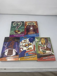 The Secret Serie Komplettsatz Posten Bücher 1-5 von Pseudonym Bosch Teen Pre Teen - Bild 1 von 8