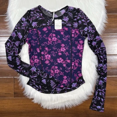 Top Free People para mujer talla pequeña floral Betty's Garden malla manga larga Foto 1 de 4