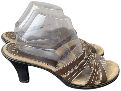 Sandalias de tacón Mudd para mujer talla 9,5 M años 90 Y2K punta abierta marrón PU imitación cuero correas Foto 1 de 4