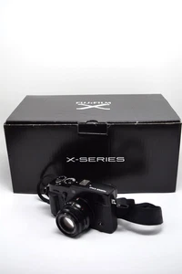Fujifilm X-Pro 3    Spiegellose Systemkamera mit Fujinon XF 35mm Objektiv    Top - Bild 1 von 12