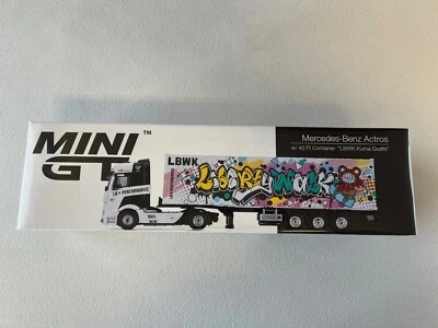 Contenedor Mini GT 1/64 Mercedes-Benz Actros LBWK Kuma Graffiti 40’ MGT00333 Nuevo Foto 1 de 4