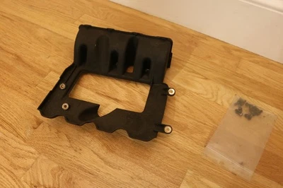 Deflector de inserción de cárter de aceite Porsche 944 bandeja de viento deflector 944.107.389.01 Foto 1 de 4