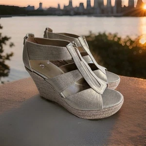 Michael Kors Women's Peep Toe Wedge Sandals PV21L Size 8.5M.  - Picture 1 of 14