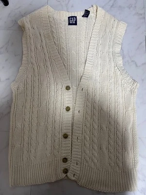 GAP Vintage Cable Knit Vest Ivory M 90s Old Hong Kong Made Thick Wool - Image 1 of 4