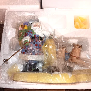 Figura Lenox Collections Cross Country Santa Lynn Bywaters con caja de certificado de autenticidad leer - Imagen 1 de 6