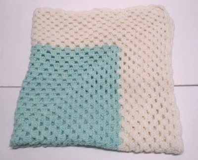 BOYS GIRLS HANDMADE KNIT CROCETED GREEN PASTEL CHEVRON  BABY BLANKET SIZE 40X40 - Image 1 of 2