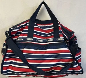 LeSportsac Large 20" Weekender - Borsone da viaggio usato in ottime condizioni bello Rd/wh/blu - Foto 1 di 9