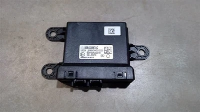 2020 - 2022 DODGE CHARGER REAR PARK ASSIST AID CONTROL MODULE 068403887AC - Image 1 of 4
