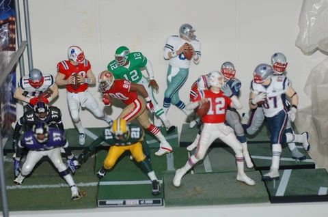 Tom Brady Edelman Deion Sanders Jerry Rice 14 pcs Mcfarlane football figure lot Cover
