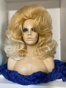 VEGAS GIRL WIGS DRAG QUEEN  SASSY SMOOTH that girl wig flip frosted blonde - Picture 1 of 14
