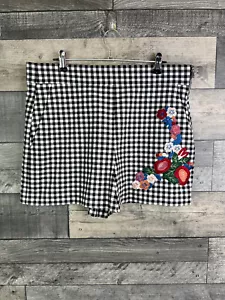 Pantalones Cortos Mujer Zara Talla Grande Negro Blanco Cuadros Guinga Bordados Floral - Imagen 1 de 9