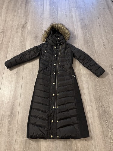 Cappuccio tampone lungo Michael Kors in perfette condizioni in pelliccia sintetica con taglio piumino XXS nero prezzo al dettaglio $450