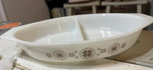 Vintage Pyrex Town and County 1 1/2 Quart weiß oval geteilt Schale - Bild 1 von 9