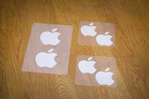 65x Original Apple Aufkleber Logo/Decal (weiß) iPhone / iPad / iMac - NEU - Bild 1 von 1