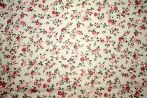 RED AND PINK ROSES ON BROWN FROM JOAN KESSLER - 100% COTTON FABRIC - Picture 1 of 4
