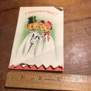 Vintage 1940’s-50’s Gibson Halloween Card w/ Pumpkin Heads - witch-ghost -bats - Picture 1 of 10