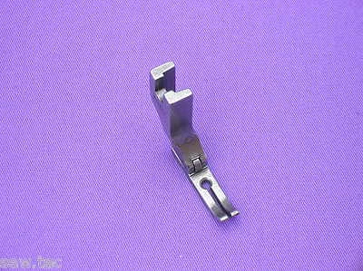 INDUSTRIAL SEWING MACHINE NARROW SPLIT HINGED ZIP FOOT (270) - Image 1 of 3