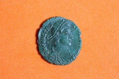 337-361 AD Roman Empire Constantius II Follis Bronze Coin #M17938 - Image 1 of 2