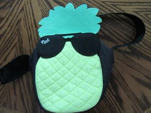 PINK Zip Black Pineapple Can Cooler Great Take Along Sm Lunch Bag New Nice - Picture 1 of 8