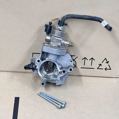AUDI A3 2015 2016 2017 VACUUM PUMP MOTOR CYLINDER HEAD MOUNTED 06L145100B OEM - Image 1 of 4