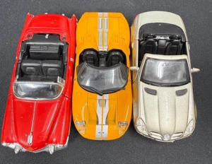SET 3 PEZZI MODELLINO AUTO 1/48 - 12 - Foto 1 di 1