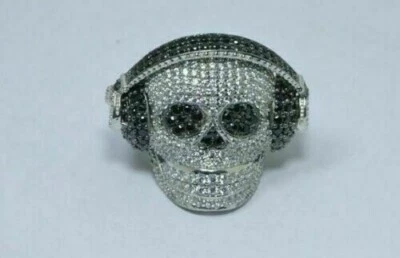 Calavera redonda de diamantes negros creada en laboratorio de 2 quilates para hombre con anillo acabado de oro blanco de 14 quilates Foto 1 de 4