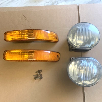 Jeep Liberty 2003-2004 conductor y pasajero faros antiniebla e intermitentes OEM Foto 1 de 4