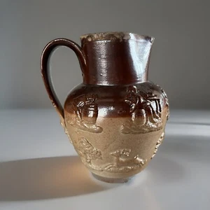 Antica brocca da caccia al cervo in gres smaltato sale con bori ubriachi, C 1810 - Foto 1 di 16