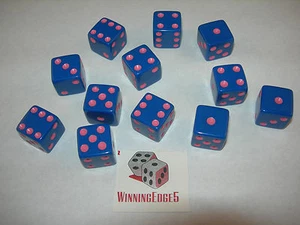 NUEVOS 12 DADOS AZULES con PIPS ROSAS ENVÍO GRATUITO BUNCO CRAPS YAHTZEE - Imagen 1 de 5