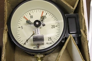 DDR Kontaktmanometer zwei Kontakte Gas 0-25 MPa (~0-250bar) M20x1,5 160mm #MA2 - Picture 1 of 4