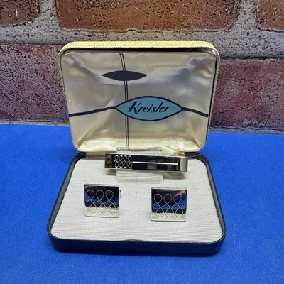 Gemelos Kreisler grabados vintage plateados/cromos y clip de barra de corbata Foto 1 de 4