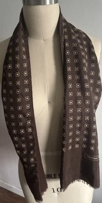 Шарф Christian Dior коричневый, желтовато-коричневый 100% чистый шелк, 100% тонкая шерсть Италия 53Lx10,75 Вт - Изображение 1 из 4