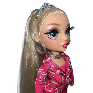 Rainbow High Doll Paris Hilton Jewelry PInk Second Fashion Eyelashes Long Hair - Picture 1 of 6