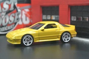 Hot Wheels lose - Mazda Savanna RX-7 FC35 - gelb - 1:64 - Nightburnerz - Bild 1 von 2