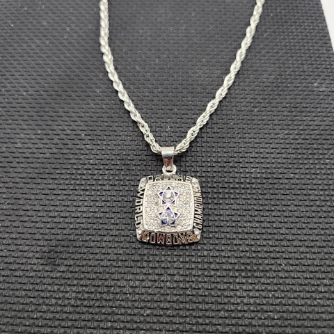 1977 Dallas Cowboys Championship Super Bowl Pendant Necklace, NEW silver colored Cover
