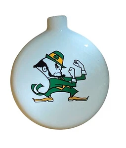Notre Dame Hand Made Porcelain Non-Licensed Christmas Ornament without Hanger - Bild 1 von 2