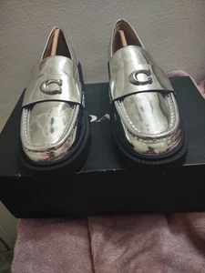 Coach LEAH Metallic Loafer Women’s Fashion Shoes Silver Size 6 - Picture 1 of 7