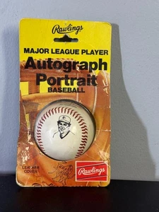 SIN ABRIR VINTAGE Tom Seaver SELLO AUTÓGRAFO RETRATO RAWLINGS BÉISBOL NUEVO EN PAQUETE - Imagen 1 de 2