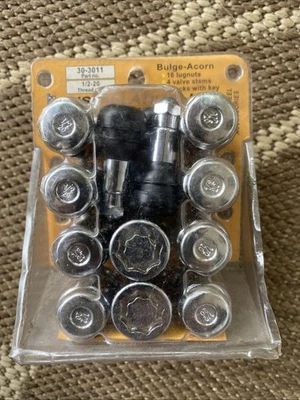 Juego de 20 tuercas de bellota abultadas Mr Lugnut 30-3011 instalación 1/2-20 con cerradura y vástago de llave Foto 1 de 4