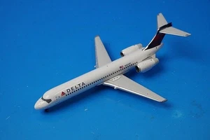 Modelo de avión Gemini 1:400 B717-200 Delta N922AT GJDAL1585 - Imagen 1 de 5