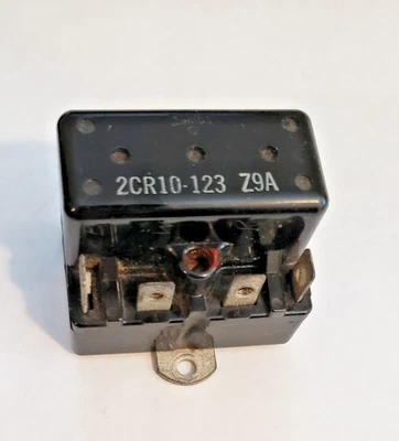 KLIXON MOTOR STARTING RELAY 2CR SERIES 2CR10-123 Z9A - Image 1 of 2