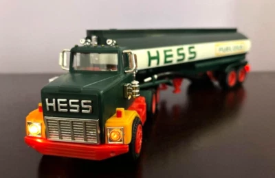 Camión cisterna Hess 1977 - con 2 insertos, estado de coleccionista - luces de trabajo Foto 1 de 4