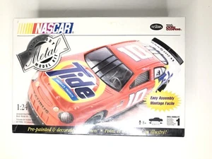 Vintage Nascar Metal Body Model Kit Tide #10 Ricky Budd Taurus Maßstab 1:24 - Bild 1 von 3