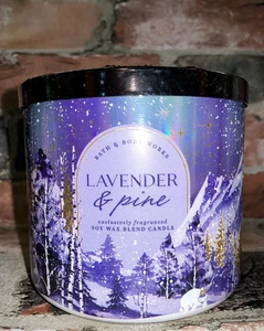 Candela profumata Bath & Body Works lavanda e pino 3 stoppini + oli essenziali - Foto 1 di 4