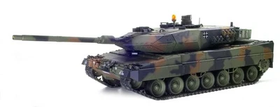Tamiya 56020 1:16 RC Panzer Leopard 2A6 Full Option Kit - Photo 1/4