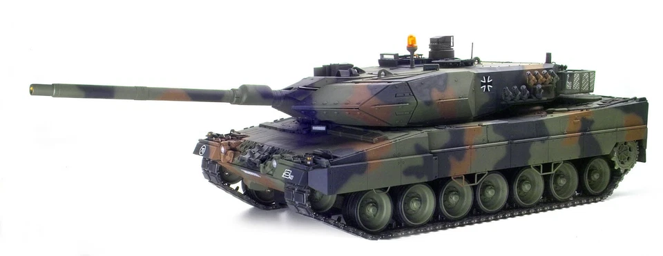 Tamiya (300056020) Leopard 2a6 Full Option Kampfpanzer 1:16 Elektromotor - Grün