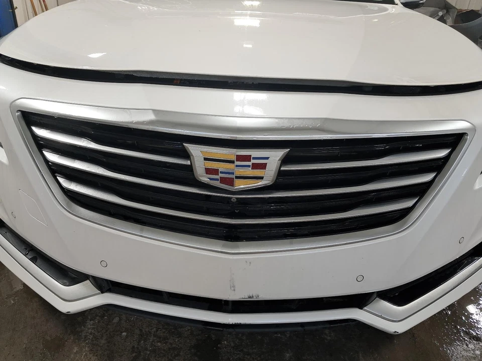 Conjunto de parachoques delantero usado se adapta a: Cadillac Ct6 2017 Luxury Front Grade A Foto 1 de 4